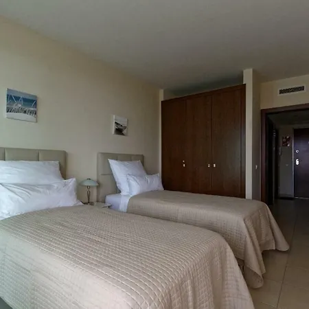 Апартаменты Oasis Da Rocha